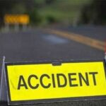 Mungeli News: The havoc of high speed, collision between truck and ambulance, six people including two doctors are serious