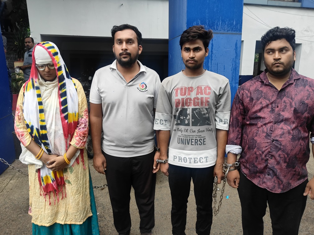 Raipur Crime: Four accused including a lawyer couple arrested in the case of murder of a client, the body was put in a trolley bag and thrown in a deserted area**