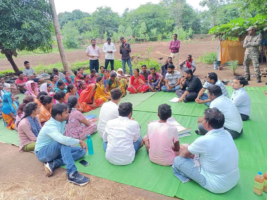 CG NEWS: Collector visited Darbha development block, reviewed rural development works in Tirathgarh and Manganar
