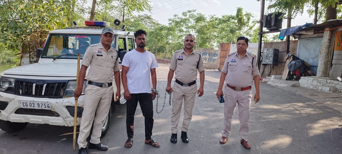 Raipur Crime: Accused Javed Khan arrested for abusing and threatening to kill after demanding money for drinking alcohol