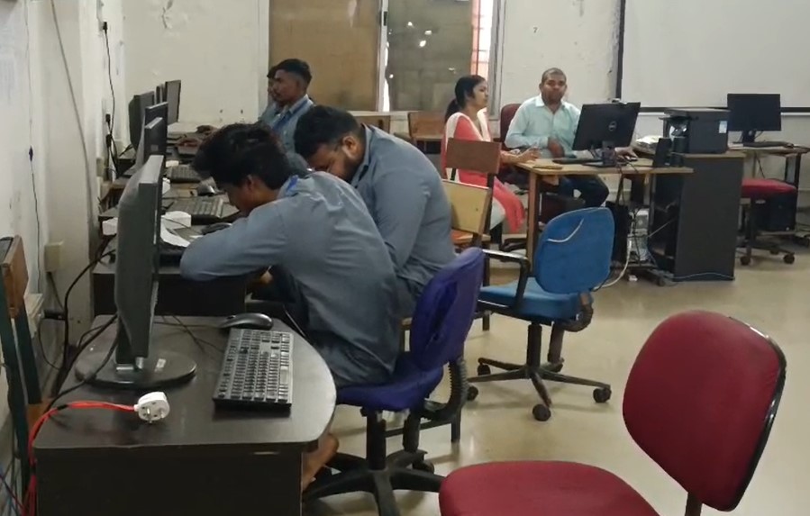 Jagdalpur News : Admission process started at ITI training center located at Adawal in Jagdalpur