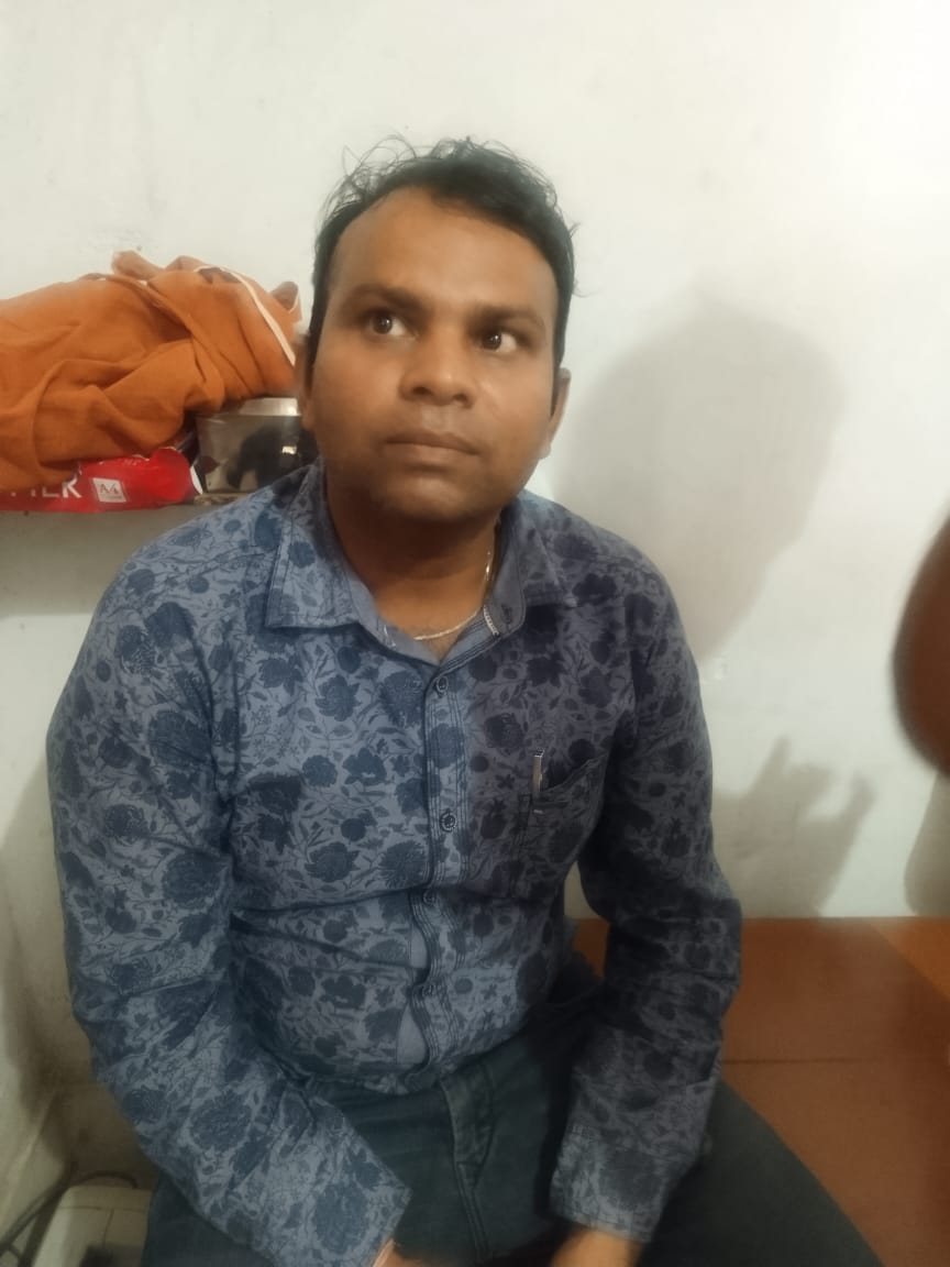 Mungeli Breaking: Patwari was taking a bribe of 25 thousand to correct the error, ACB arrested Patwari Uttam Kurre