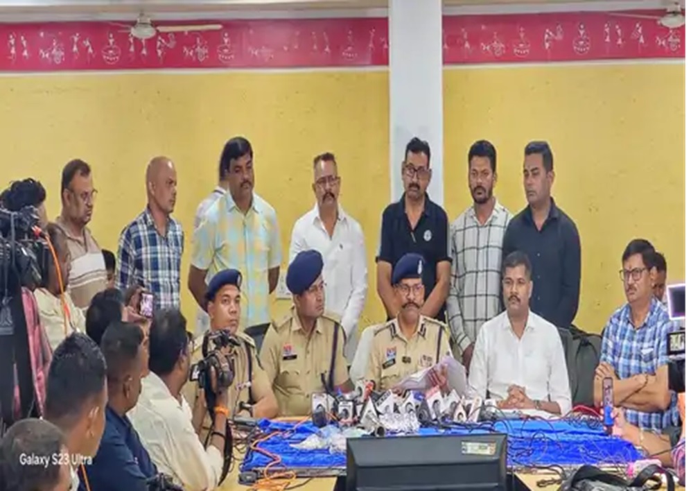 Raipur Crime: Doctor duped of Rs 1.5 crore in the name of making profit in stock market, FIR after three years; one accused arrested